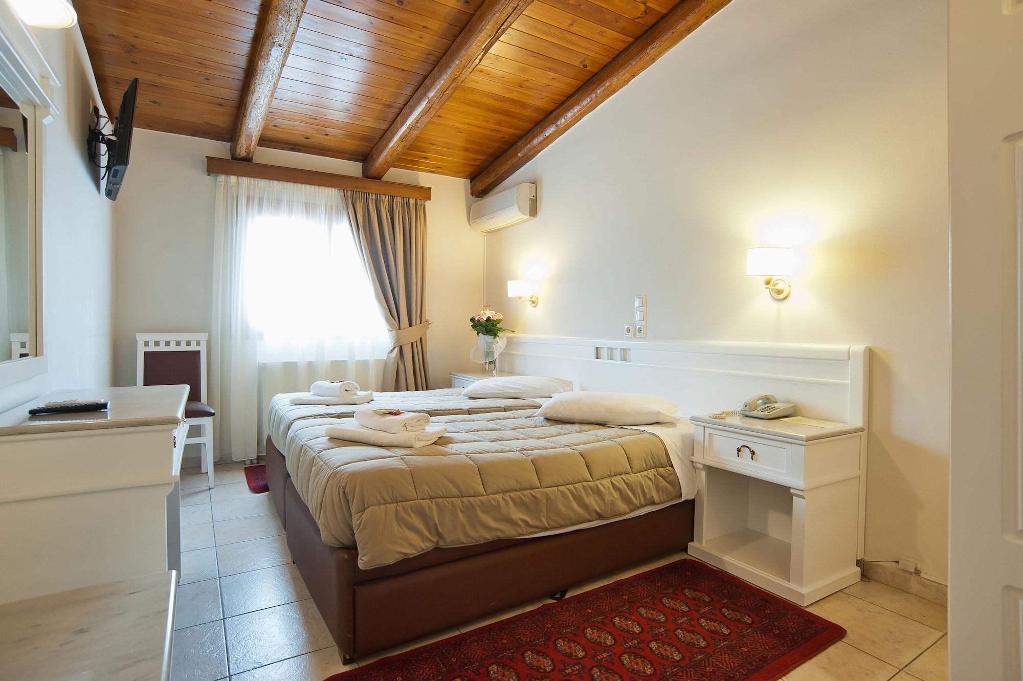 Hotel Parnassos 3*